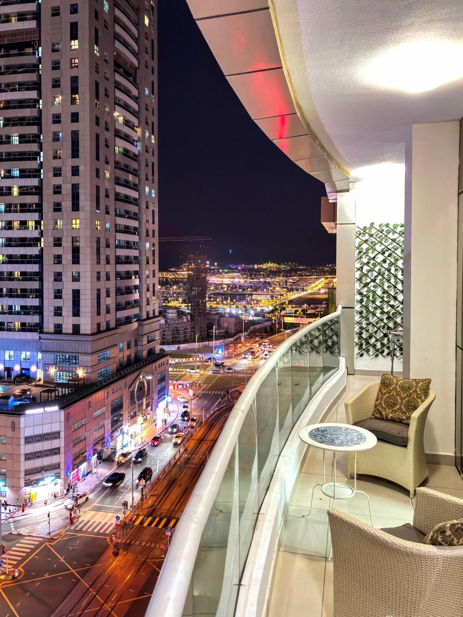 Lux 1br, Kingbed In Marina, 3mints Metro, 5mints Barasti *