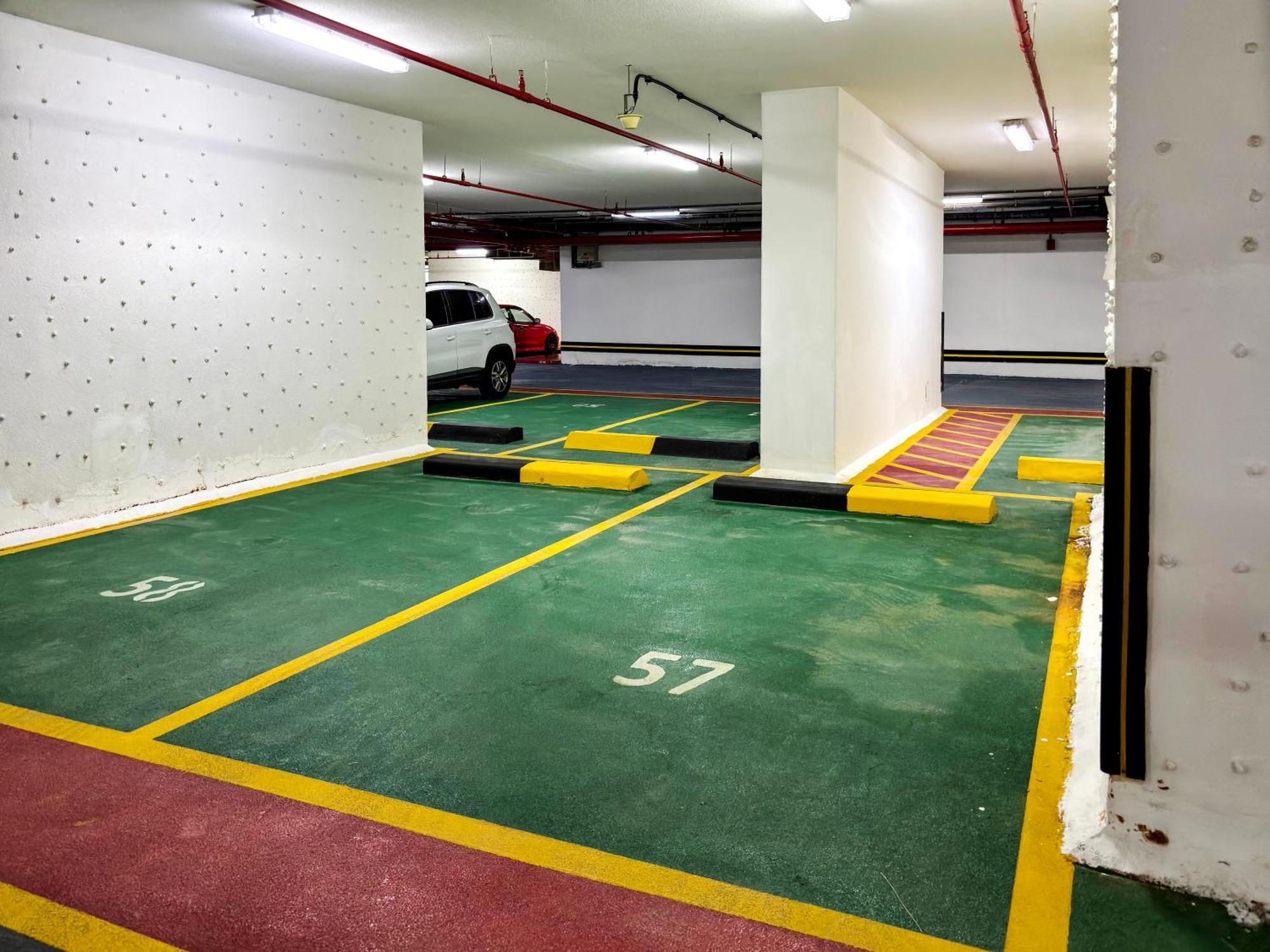 Lux 1br, Kingbed In Marina, 3mints Metro, 5mints Barasti Apartment *