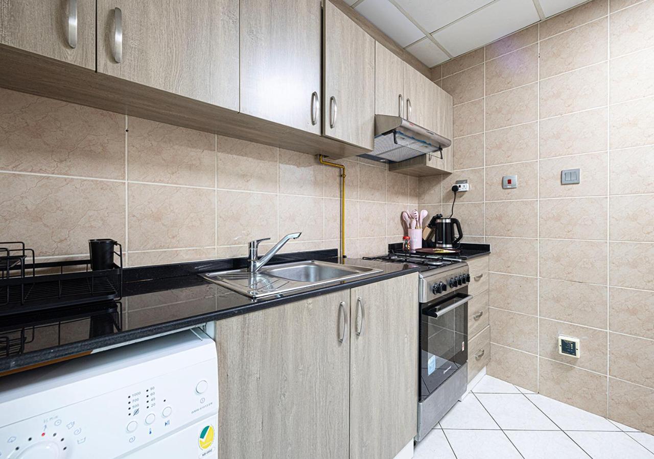 Lux 1br, Kingbed In Marina, 3mints Metro, 5mints Barasti Apartment *